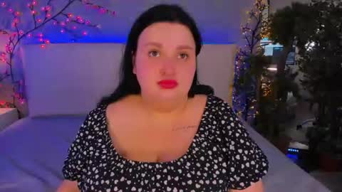 Snapshot of monasteel chatting on June 12, 2026, 12:04 pm Monica online show from June 12, 2026, 12:04 pm