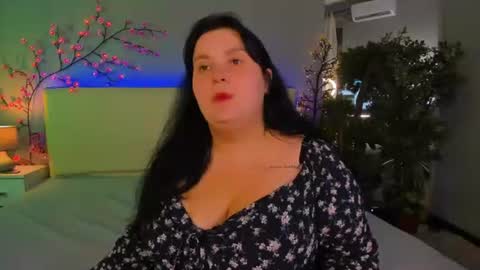Snapshot of monasteel chatting on June 23, 2026, 12:25 pm Monica online show from June 23, 2026, 12:25 pm