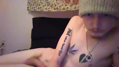 Snapshot of moneybaggho710 chatting on December 18, 2024, 8:57 pm Steven Rhyne online show from December 18, 2024, 8:57 pm