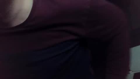 Snapshot of monica35milf chatting on January 18, 2026, 9:40 pm MonicaLuigi online show from January 18, 2026, 9:40 pm