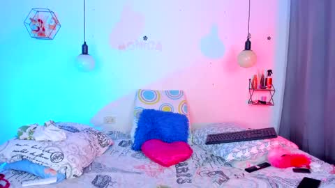 aleja      independent model       online show from March 29, 2026, 6:41 pm