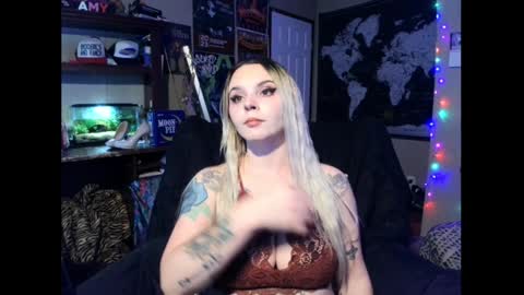 Monica online show from December 10, 2024, 3:55 pm