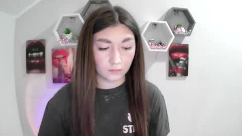 Snapshot of monica_sweets chatting on September 10, 2025, 6:02 am sweet girl and shine body online show from September 10, 2025, 6:02 am