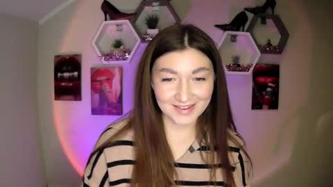 Snapshot of monica_sweets chatting on September 25, 2025, 12:09 pm sweet girl and shine body online show from September 25, 2025, 12:09 pm