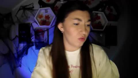 Snapshot of monica_sweets chatting on October 1, 2025, 6:47 pm sweet girl and shine body online show from October 1, 2025, 6:47 pm