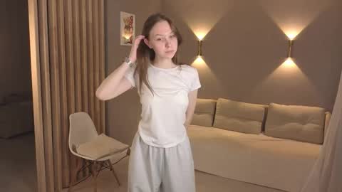 Snapshot of monicabiluci chatting on November 24, 2025, 4:18 pm my name is Nika online show from November 24, 2025, 4:18 pm