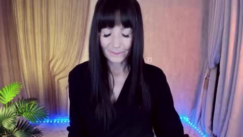 Monica online show from November 29, 2025, 12:30 pm