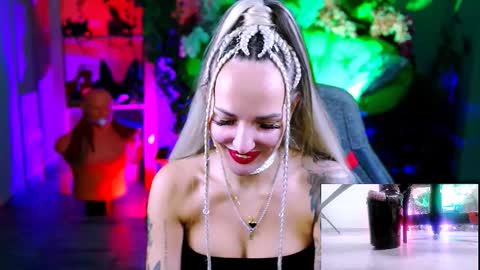 Monika online show from November 1, 2025, 12:07 pm