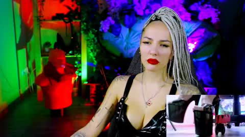 Snapshot of monicamaxwel chatting on January 12, 2026, 11:15 am Monika online show from January 12, 2026, 11:15 am