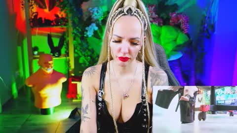 Snapshot of monicamaxwel chatting on February 13, 2026, 10:44 am Monika online show from February 13, 2026, 10:44 am