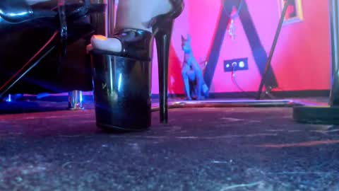 Snapshot of monicamaxwel chatting on February 16, 2026, 11:39 am Monika online show from February 16, 2026, 11:39 am