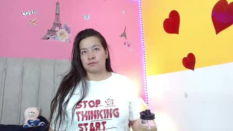 monickhot303av online show from November 19, 2025, 3:17 am