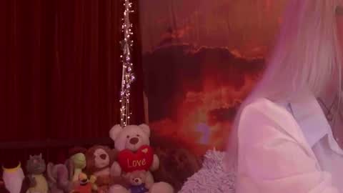 Monika    online show from March 15, 2026, 2:06 am