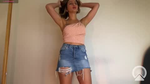 Snapshot of monikate_ chatting on March 2, 2025, 10:03 am Himy name Kateim pvt model with hairy pussy online show from March 2, 2025, 10:03 am