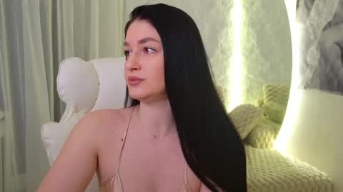 Snapshot of monique_a chatting on May 21, 2026, 4:41 am Ask me online show from May 21, 2026, 4:41 am