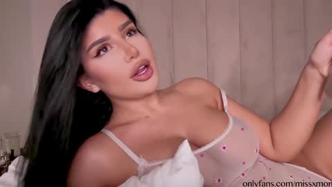 Alessia online show from November 2, 2025, 11:18 pm