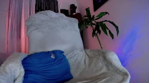 monnojones online show from December 5, 2025, 3:15 am