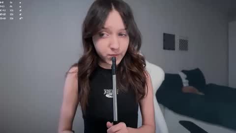 Mary online show from November 11, 2025, 8:25 am