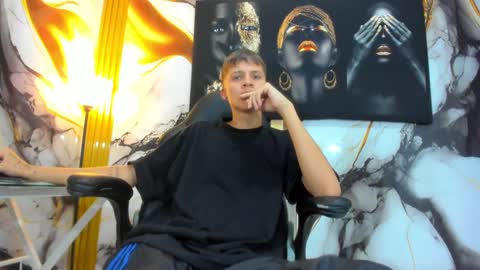 Snapshot of mono_blonde chatting on September 13, 2025, 6:51 pm mono_blonde online show from September 13, 2025, 6:51 pm