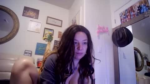 Snapshot of monroelovesyou chatting on November 11, 2025, 3:34 pm Monroe online show from November 11, 2025, 3:34 pm