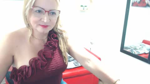 Snapshot of monserrat_diva chatting on November 25, 2025, 6:52 pm monserrat_diva online show from November 25, 2025, 6:52 pm