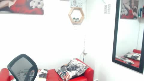 Snapshot of monserrat_diva chatting on December 3, 2025, 11:58 pm monserrat_diva online show from December 3, 2025, 11:58 pm