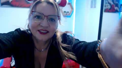 Snapshot of monserrat_diva chatting on December 13, 2025, 7:53 pm monserrat_diva online show from December 13, 2025, 7:53 pm
