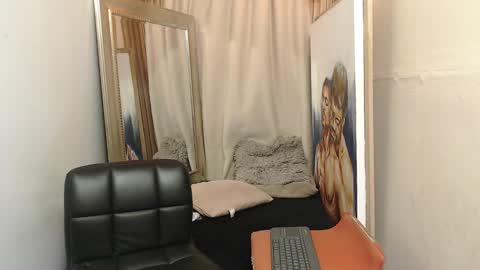 monsoon_the_best online show from November 23, 2025, 5:51 am