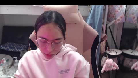 Snapshot of monstercockselfsuck chatting on December 11, 2024, 8:50 pm ELYSE A SIMPLE GIRL online show from December 11, 2024, 8:50 pm