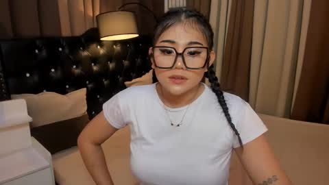 Snapshot of monstrouscockdivaontop chatting on January 17, 2025, 1:04 am Ruthie online show from January 17, 2025, 1:04 am