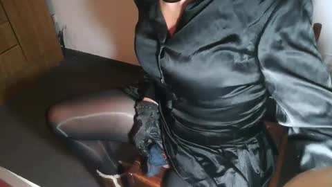 Sabrina online show from April 20, 2026, 3:09 am