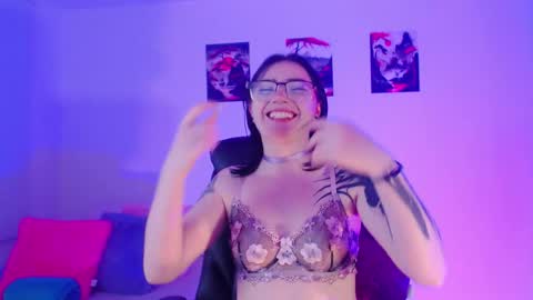 montreal_18 online show from February 19, 2026, 1:34 am