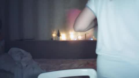 moodiemira online show from December 18, 2025, 2:28 am