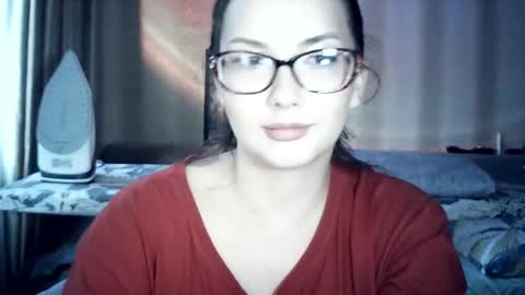 moodiemira online show from June 5, 2026, 4:13 pm