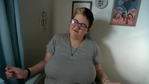 Moo Jay online show from December 15, 2025, 11:53 pm