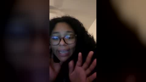 Snapshot of moon_264 chatting on May 11, 2026, 6:30 am moon_264 online show from May 11, 2026, 6:30 am