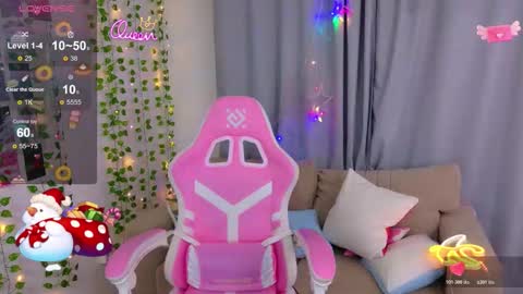 Moon  Bunny online show from December 13, 2025, 8:47 pm