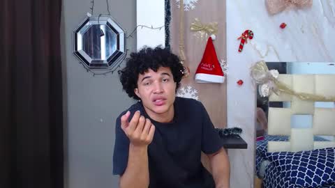 Snapshot of moon_and_fire_ chatting on January 8, 2026, 3:31 am moon_and_fire_ online show from January 8, 2026, 3:31 am