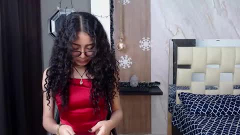 Snapshot of moon_and_fire_ chatting on January 12, 2026, 5:56 am moon_and_fire_ online show from January 12, 2026, 5:56 am