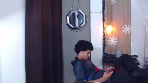 Snapshot of moon_and_fire_ chatting on January 15, 2026, 5:01 am moon_and_fire_ online show from January 15, 2026, 5:01 am