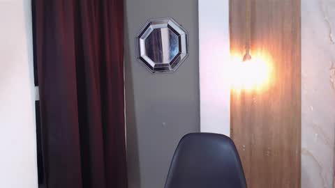 Snapshot of moon_and_fire_ chatting on February 2, 2026, 4:00 am moon_and_fire_ online show from February 2, 2026, 4:00 am