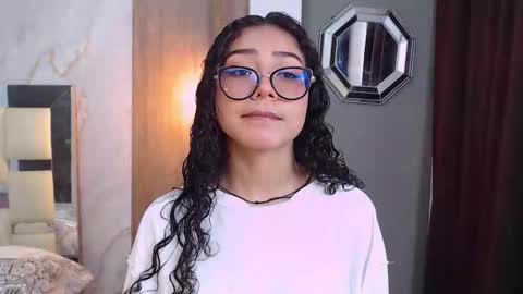 Snapshot of moon_and_fire_ chatting on February 28, 2026, 5:52 am moon_and_fire_ online show from February 28, 2026, 5:52 am