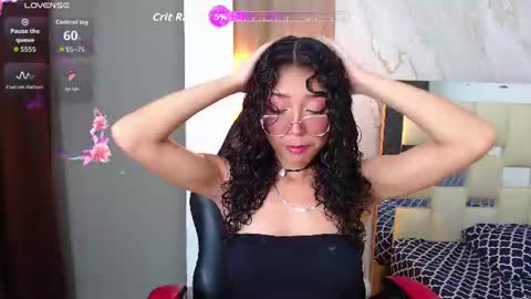 moon_and_fire_ online show from July 5, 2026, 4:19 am