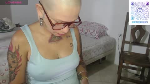 Luna online show from January 19, 2025, 10:39 pm