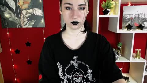 Snapshot of moon_foxy_ chatting on December 12, 2024, 7:26 pm Diana online show from December 12, 2024, 7:26 pm