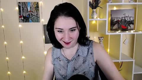 Snapshot of moon_foxy_ chatting on January 28, 2025, 4:30 pm Diana online show from January 28, 2025, 4:30 pm
