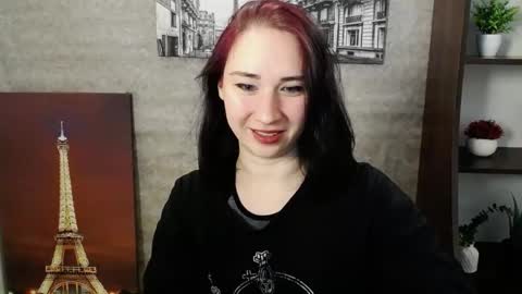 Snapshot of moon_foxy_ chatting on October 23, 2025, 12:43 am Diana online show from October 23, 2025, 12:43 am
