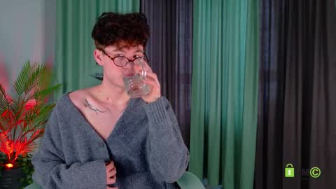 moon_gloww online show from March 24, 2026, 1:54 am