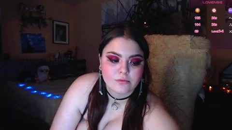 Snapshot of moon_sugar_ chatting on November 16, 2025, 8:03 pm Keira online show from November 16, 2025, 8:03 pm