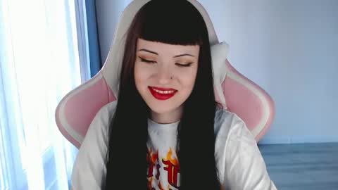  sophie  online show from April 21, 2026, 3:17 pm